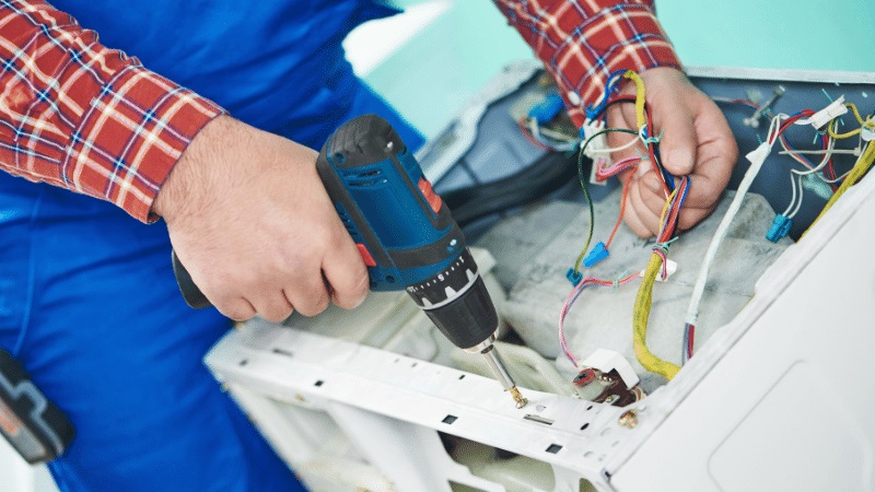 Şereflikoçhisar Dominox Dominox çamaşır makinesi kart tamiri – Su almama arızası orijinal parça ile giderildi. - Teknik servis örneği